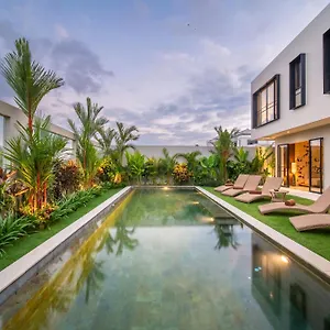 Charleston Umalas Villa
